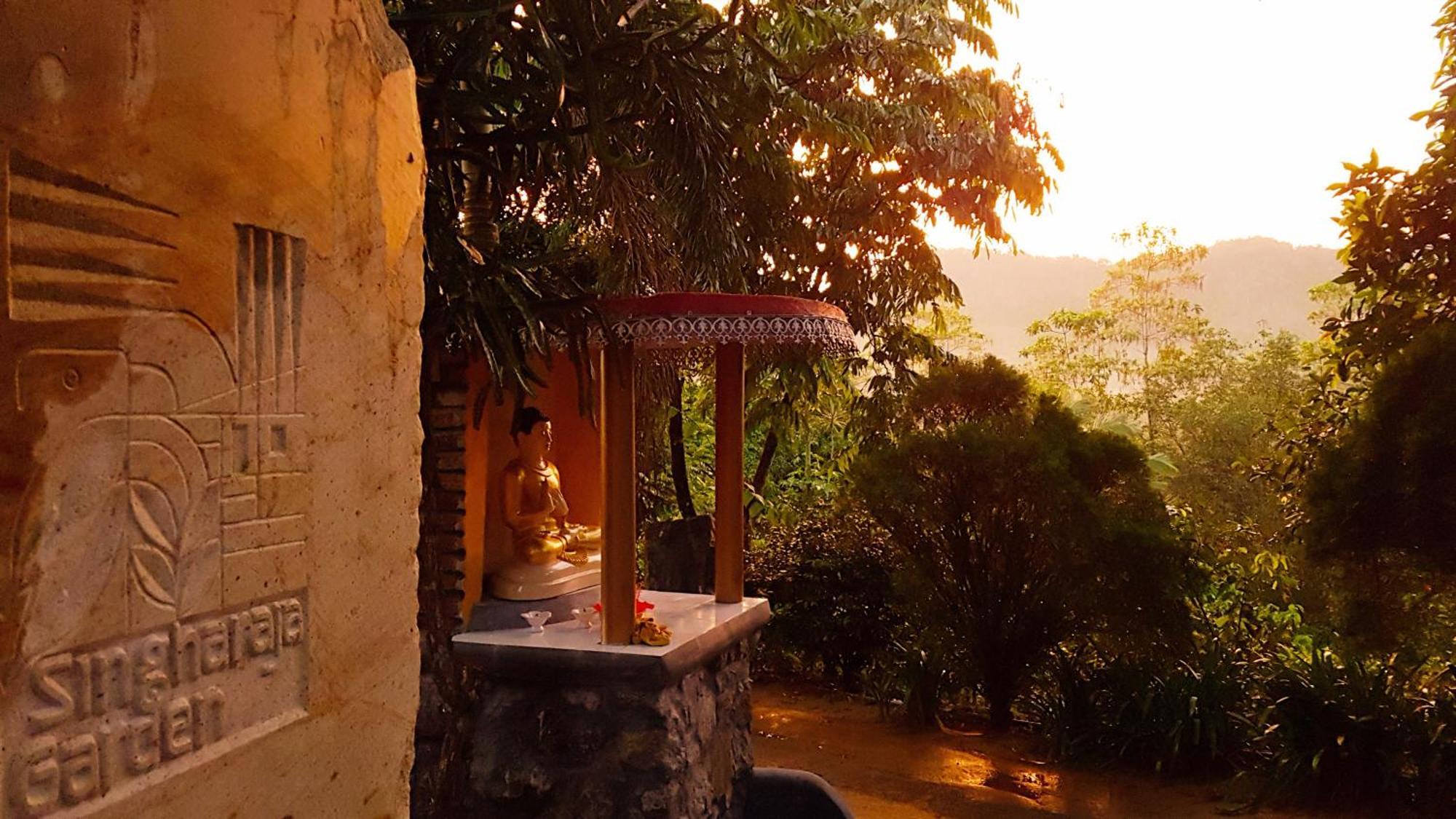 Singharaja Garden Agro Eco Lodge Pelawatta  Buitenkant foto